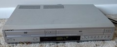 Sony SLV-D370P DVD/VCR VHS Recorder Combo Player Hi-Fi Stereo No Remote Works