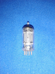 MULLARD 12AU7 / ECC82, k61 LONG PLATE SHIELD LOGO AUDIO PREAMPLIFIER TUBE