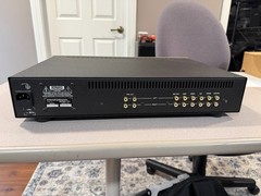 Conrad Johnson Tube Pre-Amplifier in good condition. Works.