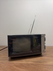 Vintage Radio Shack Realistic Portavision TV Radio Model 16-113