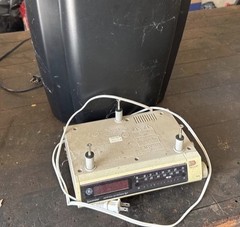 Vintage Radio GE Spacemaker Undercabinet AM/FM Radio/Clock Model