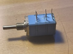 Clarostat push/pull 1 K ohm potentiometer CM46399.