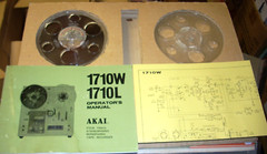 AKAI 1710W four track stereo mono tape recorder – SPEAKERS – ORIGINAL BOX – BOOK