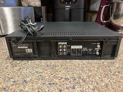 JVC HR-S3500U Super VHS S-VHS VCR Hi-Fi Stereo For Parts No Power, No Remote