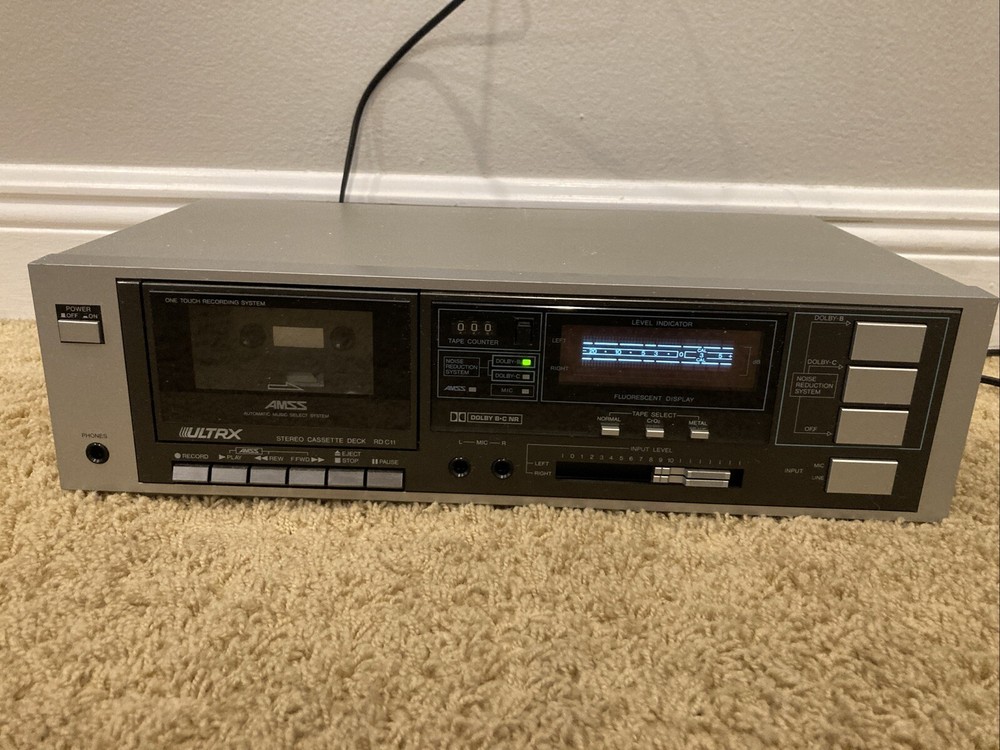 Sanyo Ultrx RD-C11 Single Cassette Deck Dolby-Rare!!
