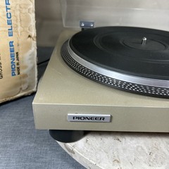 Vintage Pioneer PL-518 Direct Drive Turntable Original Box Missing Parts ** See