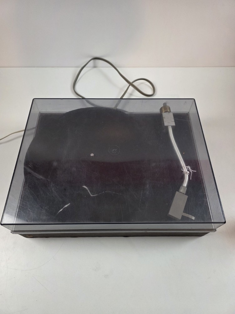 VINTAGE ACOUSTIC RESEARCH AR-XA TURNTABLE