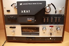 AKAI Cross-Field X-360D in Wooden Case