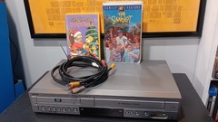 VHS VCR DVD Combo Sanyo DVW-7100A WORKING W/ AV Cords and Movies