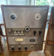Ampex Model 601 Reel-to-Reel Tape Recorder AND Model 620 Amp/Speaker – Untested