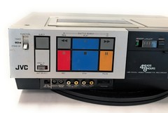 Vintage JVC HR-7100U The Goldbergs VHS-VCR Recorder/Player Turn On As Is Parts