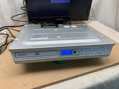 Audiovox KCD-3180 VTG Under Cabinet Kitchen & Garage AM/FM Clock Radio CD Player