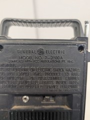 General Electric Portable AM FM Radio Model 7-2800A Black AC Battery Telescopic