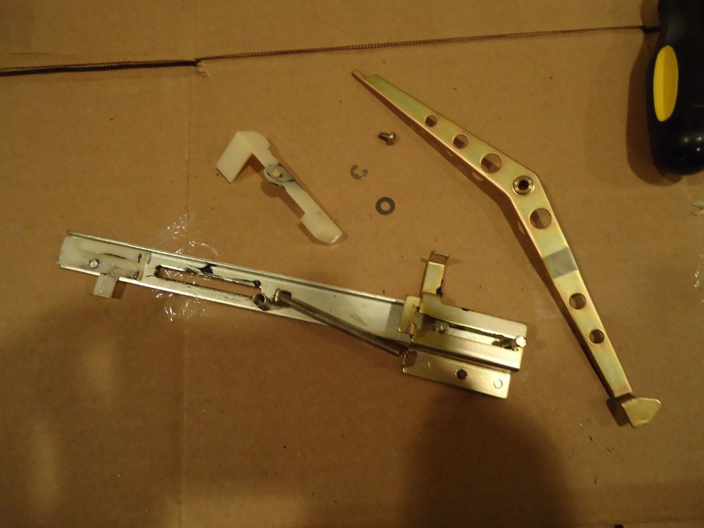 Pioneer PL-516 Stereo Turntable Parting Out Linkage Pieces