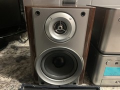 Aiwa Compact Disc Stereo System XR-M75 with sx-m95 Speakers Tested