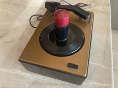 VINTAGE RCA VICTOR 1950 TURN TABLE MODEL 45 J-2. 1 OWNER. WORKS. « NICE »