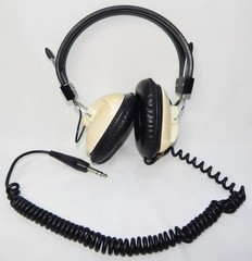 NICE PAIR OF WORKING SUPERSCOPE HP 10 STEREO HEADPHONES