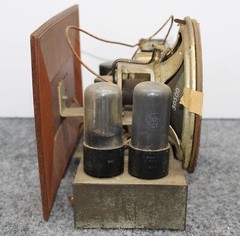 EMERSON 517 TUBE AM RADIO