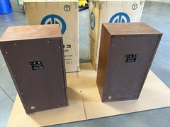 Pioneer CS-33 Vintage Stereo Floor Speakers Original Box 1 owner Beautiful
