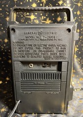 Vintage (1981) General Electric Two-Way-Power AM/FM Radio 7-2800 B