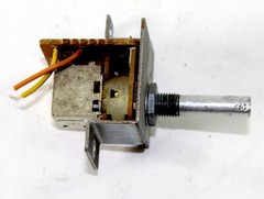 TASCAM MODEL 32 PITCH CONTROL 5168938000