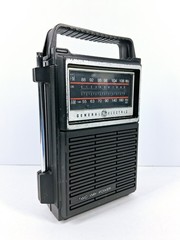 Vintage General Electric Two-Way-Power AM/FM Radio 7-2800 B Tested & Working