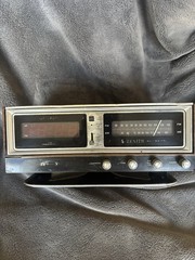 Vintage Zenith Clock Radio Circle of Sound H472 AM/FM Solid State Tested Works
