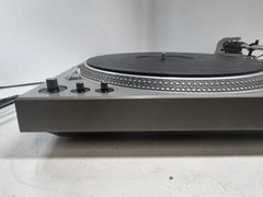 Technics SL-1700 Direct Drive Turntable Tested Working No Dust Cover – DeoxIT Se