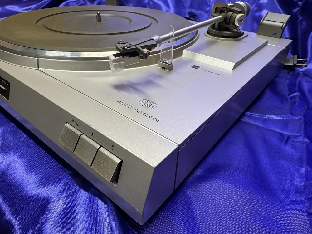 DUAL CS 515 Classic Turntable.