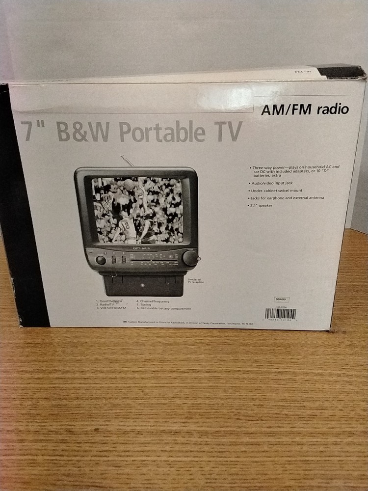 7&Prime; B & W Vintage Portable TV