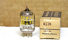 A VINTAGE WESTERN ELECTRIC 417A NOS VACUUM TUBE