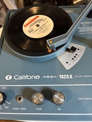 Vintage Califone Turntable 1420k Portable record player 4 speed phonograph Case