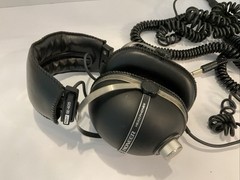 Pioneer SE-405 Stereo Headphones Adjustable Volume Vintage Over-Ear 1970s