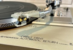 Vintage Pioneer PL-518 Direct Drive Turntable Near Mint Original Box and Packing