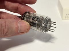 Made In China 12AX7 Vacuum Tube Tests Good 123 / 110