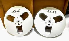 One silvery TAPE REEL Akai 7&Prime; inch Light Metal Aluminum Take Up Reel