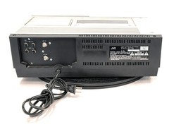 Vintage JVC HR-7100U The Goldbergs VHS-VCR Recorder/Player Turn On As Is Parts