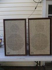 Harman Kardon HK-40 Vintage Floor Standing Speakers Pair