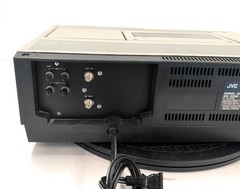 Vintage JVC HR-7100U The Goldbergs VHS-VCR Recorder/Player Turn On As Is Parts