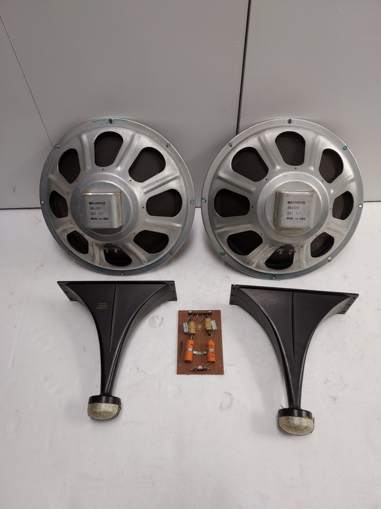 Magnavox 15&Prime; Alnico Woofers / Horns and Crossovers