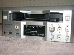 PANASONIC AG-DV2500P MINI DV DVCAM VCR DECK NTSC PAL WORKS GREAT BIN-BR-DV3000