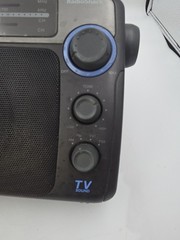 Vintage Radio Shack 12-887 Multiband Portable Radio AM FM TV1 TV2 Tested Works