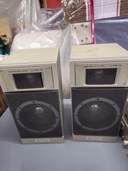 Hitachi HiFi Audio System w/ FT-J2 Tuner, HA-J2 Amplifier, & HS-J2 2way Speakers