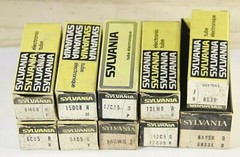 Lot: 10 Vintage Sylvania Vacuum Tubes 14GW6 6AY3B 6ES8 6MG8 12CA5 ++ NOS *C