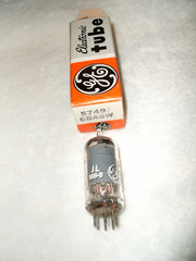 (1) NOS GE 5749 / 6BA6W Vintage Audio VACUUM TUBE Hickok 539C Tested New