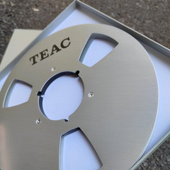 One 10.5 » x 1/4&Prime; Silver TEAC Tape reel High Quality Aluminum Take Up Reel