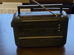 Vintage GE Superadio 7-2887A Portable Long Range AM/FM Radio AC / Battery Works