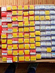 LOT of 100 Assrt&rsquo; Vtg RCA/Tung Sol/GE/Raytheon NOS Electron Tubes Radio AMP