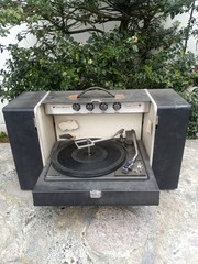 Vintage GE General Electric Trimline 500 Stereo Record Player Turns On