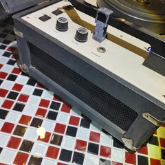 Vintage Califone Phono 1010AV Phonograph 33 45 78 Turntable Record Player
